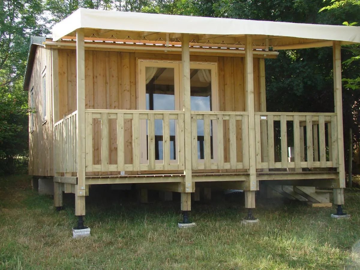 Camping Les Graves - Cabane Tithome Saint-Pierre-Lafeuille